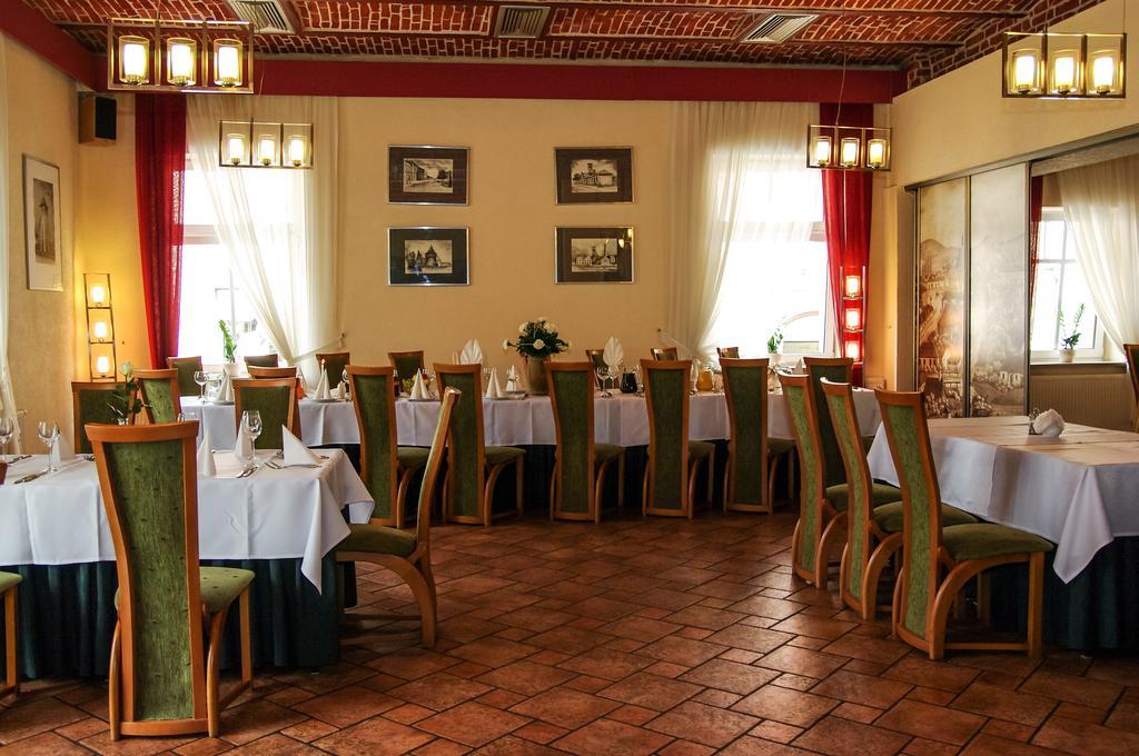 Hotel Sutoris Бохня Екстериор снимка