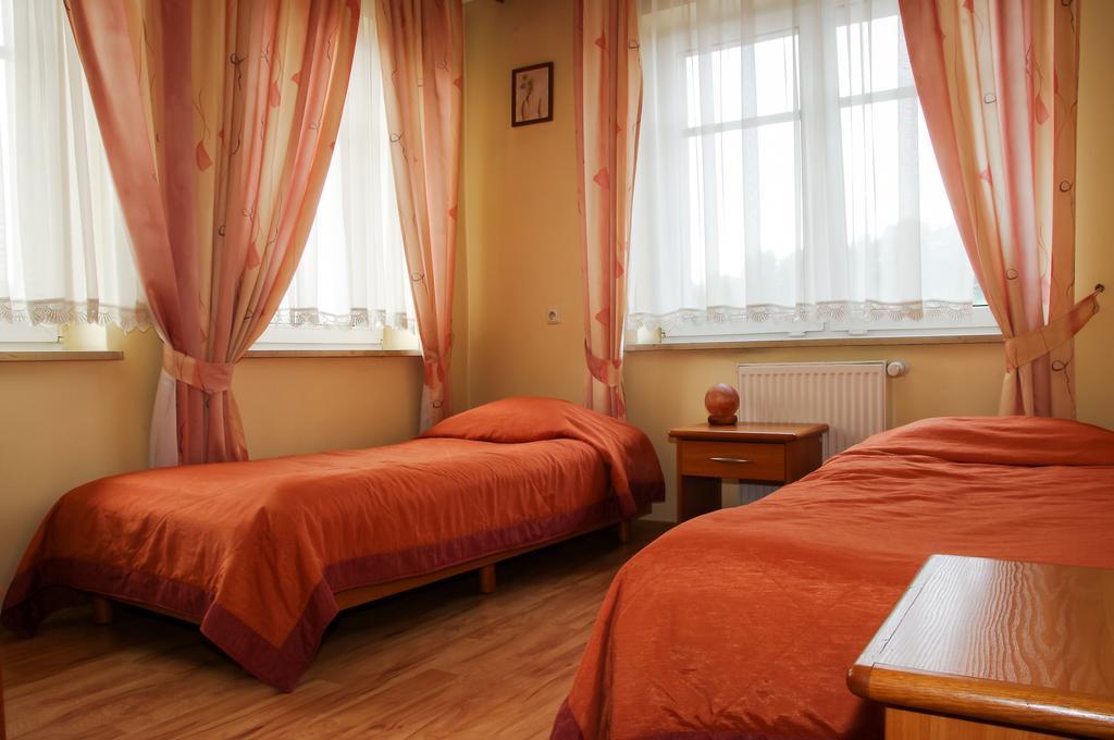 Hotel Sutoris Бохня Стая снимка